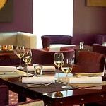 Des Chateaux &