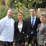 Des Chateaux & Hotel