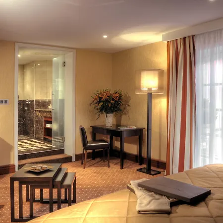 Des Chateaux & 4*