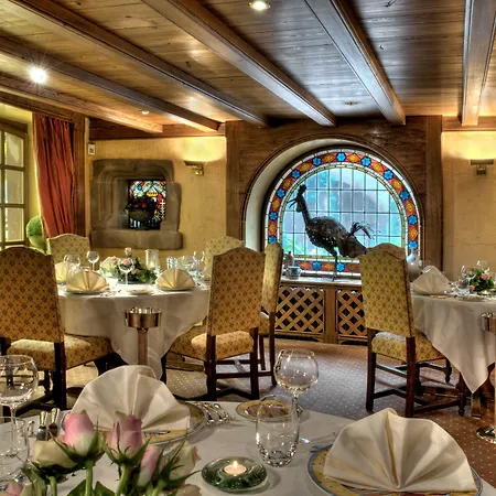 Des Chateaux &