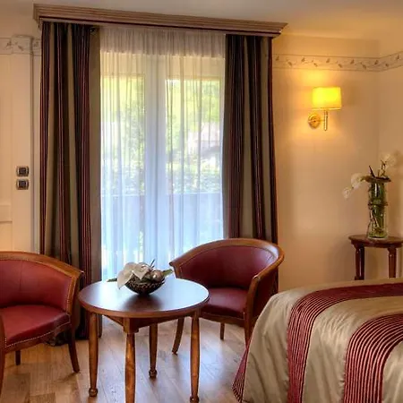 Des Chateaux & Hotell