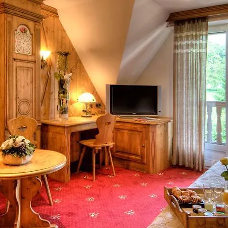 Des Chateaux & Hotell 4*