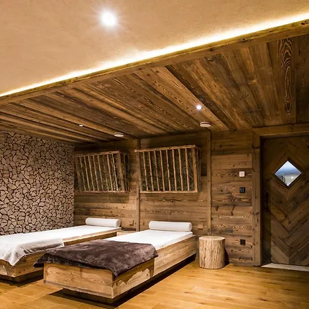 Des Chateaux &