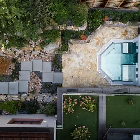 Des Chateaux & Hotell