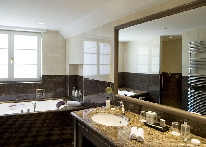 Des Chateaux & Hotel 4*