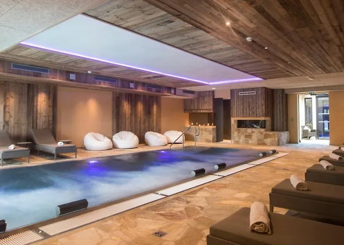 Des Chateaux & Hotel